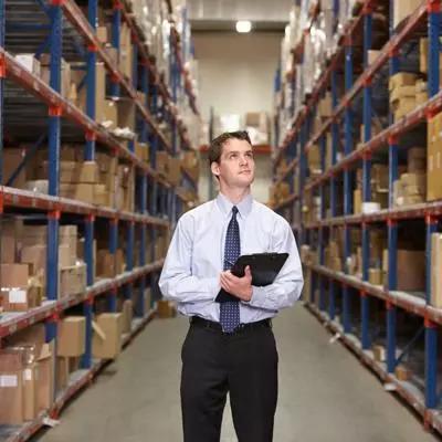 ERP系統(tǒng)知結(jié)果，WMS系統(tǒng)知過程